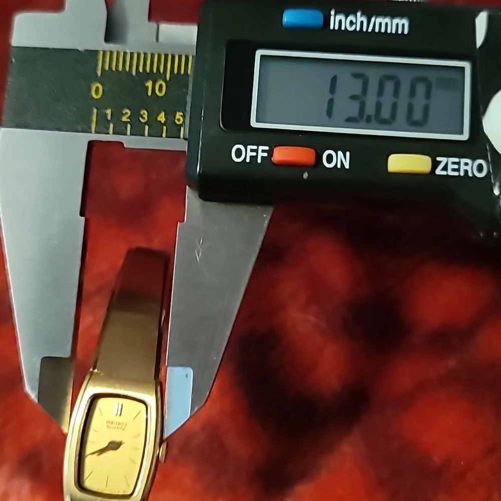 Seiko Goldtone Vintage Quartz R Spring Drive‎ Womens Watch 13mm Face Petite